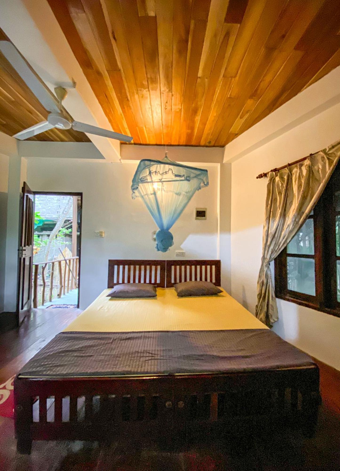 Seasons Four Eco Friendly Treehouse Guest House Matara Exterior photo